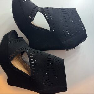 Elegant Black Wedge Sandals